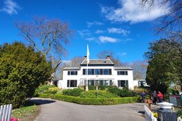 Voorjaar in Poldertuin Anna Paulowna