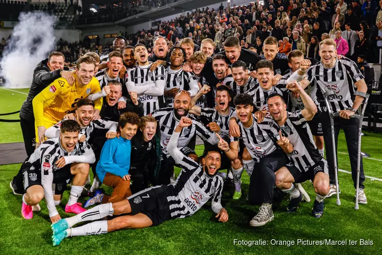 Heracles Almelo keert binnen jaar terug in Eredivisie