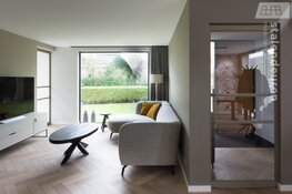 Alle drie deuren in woonkamer van staal!