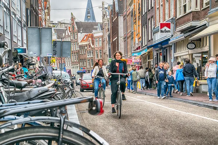 Scholen zijn begonnen: 10,2% meer fietsongevallen in Overijssel
