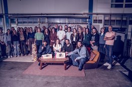 Groots locatietheaterspektakel JATTI brengt roerige jaren zeventig tot leven in Hengelo